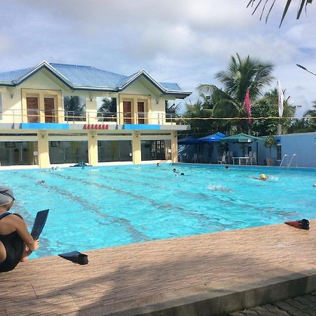 厄瓜尔多度假村 Calapan 外观 照片