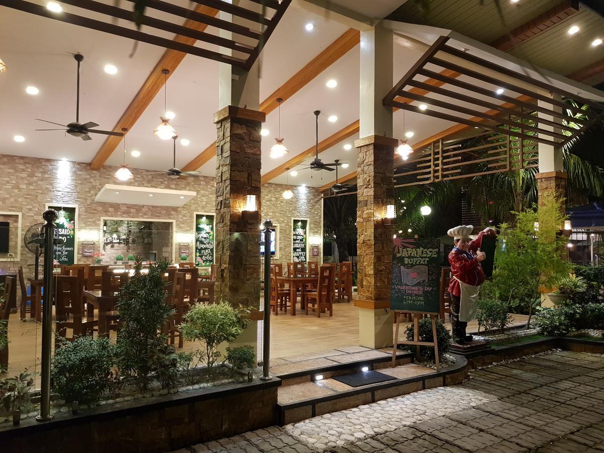 厄瓜尔多度假村 Calapan 外观 照片
