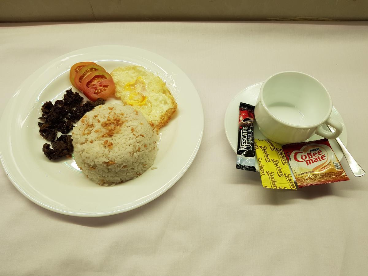 厄瓜尔多度假村 Calapan 外观 照片