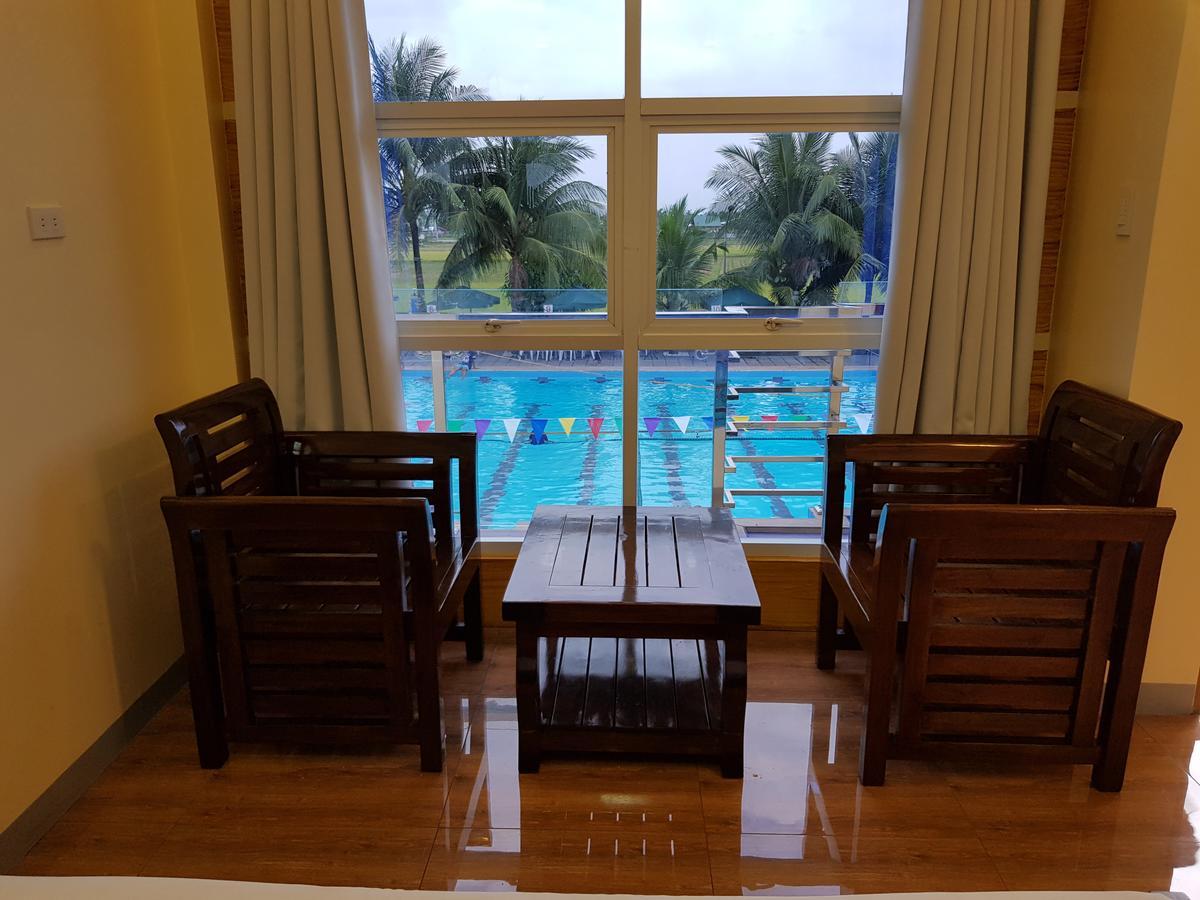 厄瓜尔多度假村 Calapan 外观 照片